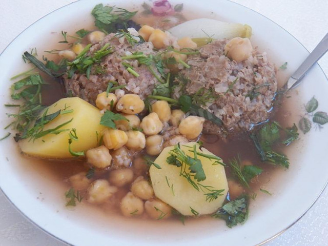 Суп Кюфта Бозбаш по азербайджански с рисом и мясом