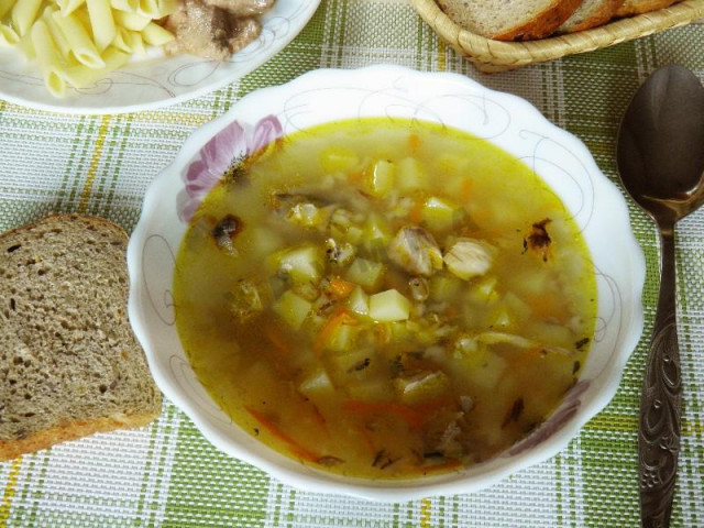 Суп з рибних консервів з перловкою рецепт з фото покроково 