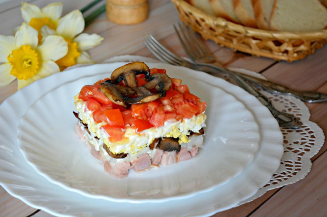 Салат смажені гриби з яйцем і куркою рецепт з фото покроково 