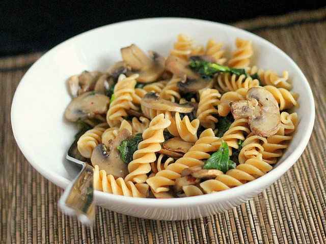Вегетаріанська паста з грибами рецепт з фото 