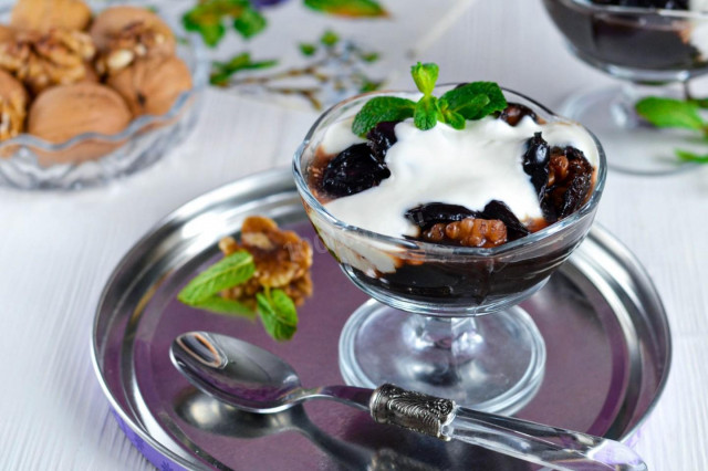 Десерт з чорносливом і волоськими горіхами зі сметаною рецепт з фото покроково і відео 