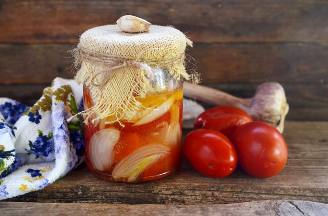 Салат з помідорів з цибулею заготовки на зиму рецепт з фото покроково 