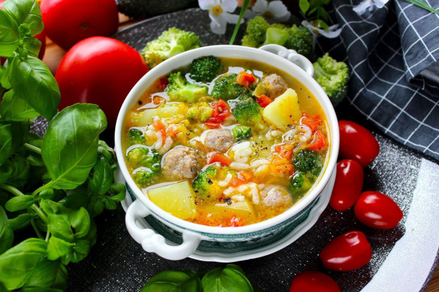 Рисовий суп з фрикадельками і брокколі рецепт з фото покроково 