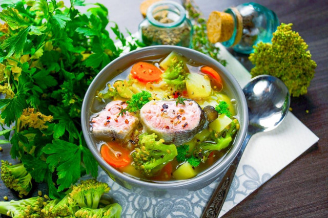 Суп з брокколі і червоною рибою рецепт з фото покроково 