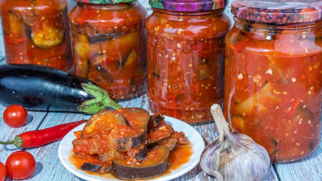 Баклажани з помідорами і болгарським перцем на зиму рецепт з фото покроково і відео 