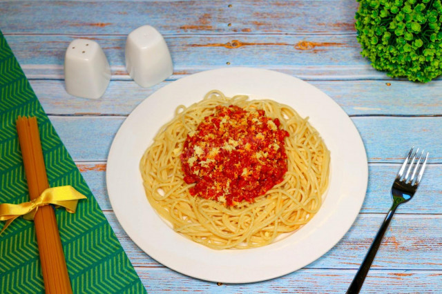 Спагетті з піджаркою з моркви фаршу цибулі і сиру рецепт з фото покроково і відео 