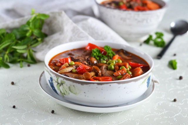 Розбійницький суп з яловичини з овочами і грибами рецепт з фото покроково і відео 