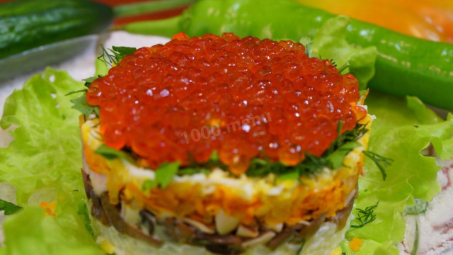 Салат з кальмарами і червоною ікрою морської рецепт з фото покроково і відео 