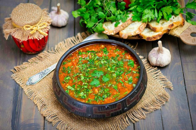 Суп харчо з курки класичний з томатною пастою і кінзою рецепт з фото 