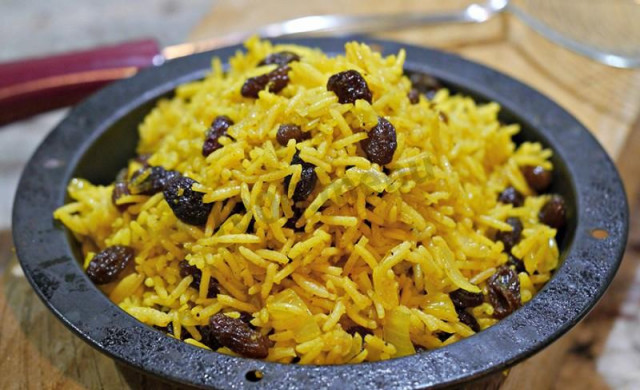 Рис басматі з родзинками і прянощами по-індійськи рецепт з фото 