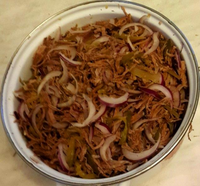 Салат з яловичини і солоних огірків рецепт з фото покроково 