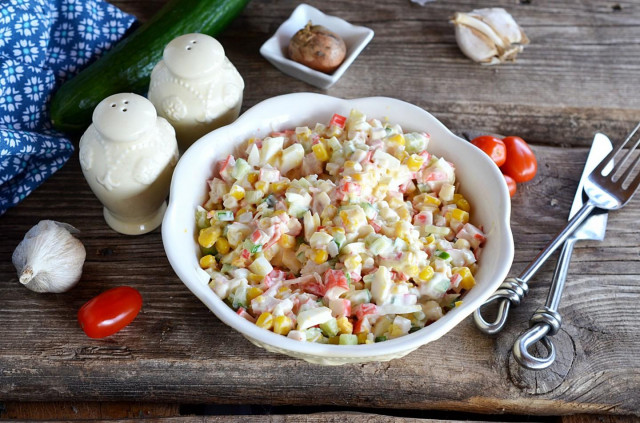 Крабовий салат з крабових паличок без рису і 15 схожих рецептів: фото, калорійність, відгуки 