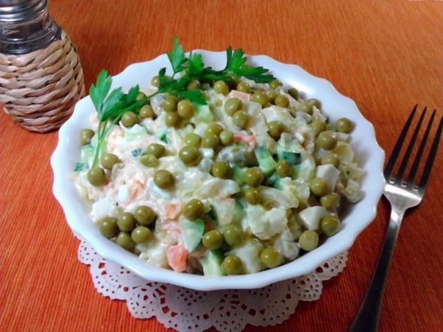 Салат з квашеної капусти з картоплею огірками рецепт з фото покроково 