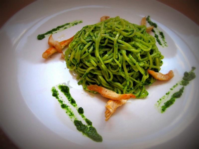Локшина в зеленому шпинатному соусі рецепт з фото покроково 