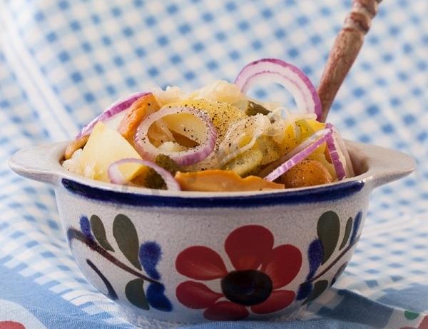 Старовинний пісний салат з грибів і солоних огірків рецепт з фото покроково 