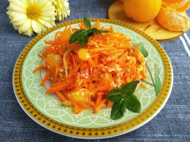 Салат из свежей моркови с айвой мандаринами медом