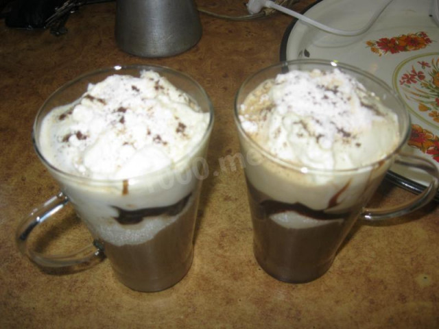 Холодна кава з морозивом сиропом і вершками рецепт з фото крок за кроком 