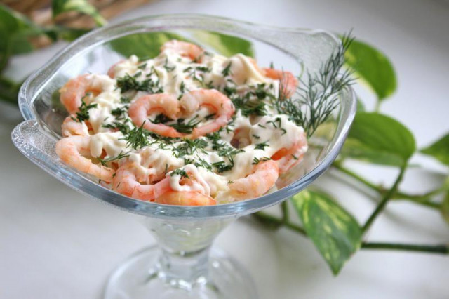 Салат наречена з креветками і огірками рецепт з фото покроково 