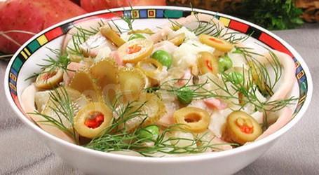 Салат з кальмарів і зеленого горошку консервованих рецепт з фото 
