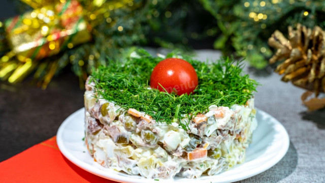 Салат Олів'є з овочами і яловичиною під соусом рецепт з фото покроково і відео 
