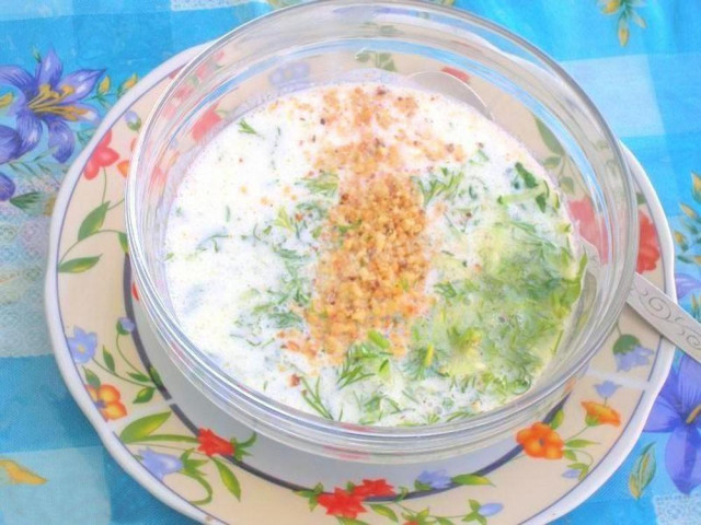 Холодний суп із зелені з огірками на кефірі для схуднення рецепт з фото покроково 
