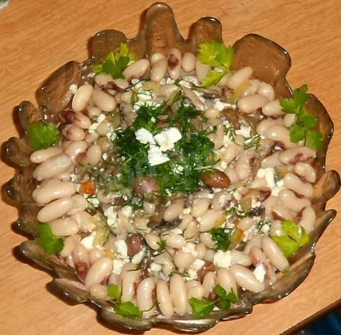 Салат з білою квасолею, яйцями і грибами рецепт з фото покроково 