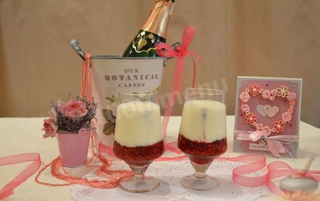 Малиновий десерт з вершковим кремом на День Закоханих рецепт з фото покроково 