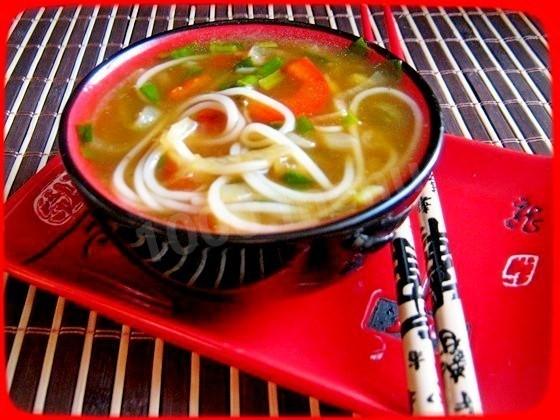 Цибульний суп з рисовою локшиною і соєвим соусом рецепт з фото 