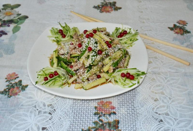 Салат з соєвим соусом яловичиною огірками рецепт з фото покроково 