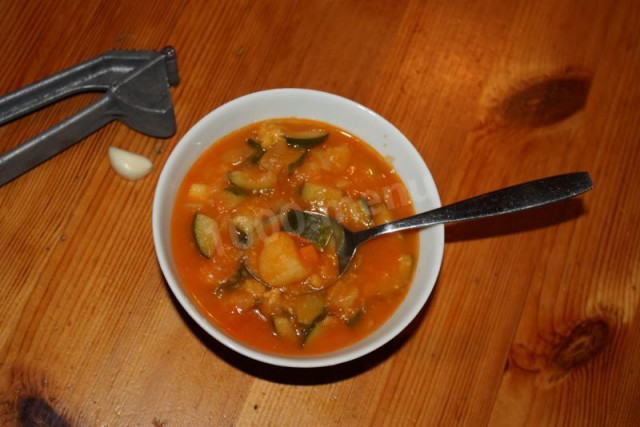 Вегетаріанський суп з кабачків з томатним соком рецепт з фото покроково 