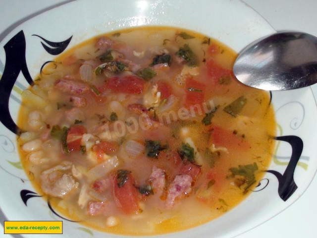 Суп з білої квасолі з копченою ковбасою на бульйоні рецепт з фото покроково 