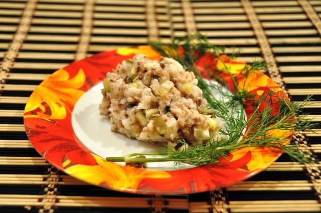 Салат з рибною консервою з сардин рецепт з фото покроково 
