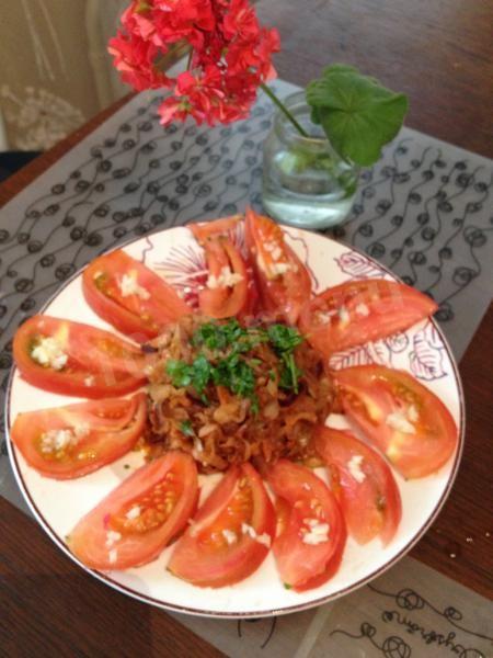 Капуста смажена з помідорами і часником рецепт з фото покроково 