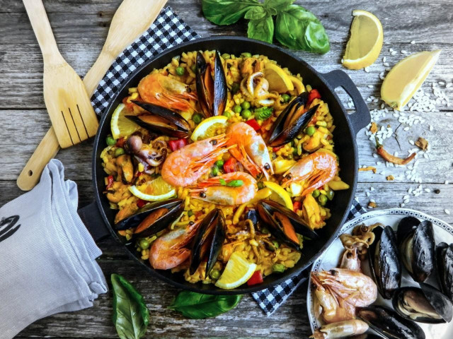 Іспанська паелья з морепродуктами класична рецепт з фото покроково 
