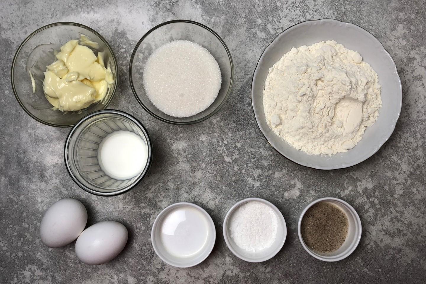 Сливки тесто рецепт. Крем из муки яиц и сахара. Крем с сахарной пудрой и яйцами. Как сделать пудру из муки. Как сделать пудру из муки и воды.